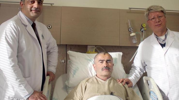 Mide bulantısıyla hastaneye gitti,10 santimetre tümör çıktı