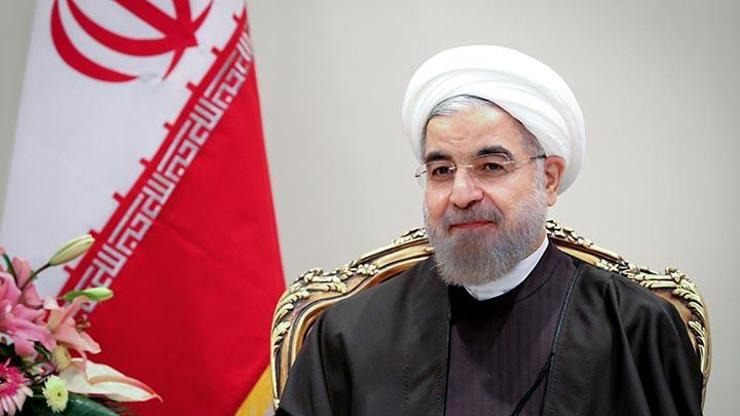 İranın lideri Ruhani annesini kaybetti