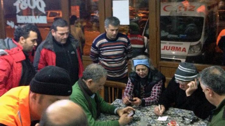 1 dağcı öldü, 19 dağcı mahsur kaldı