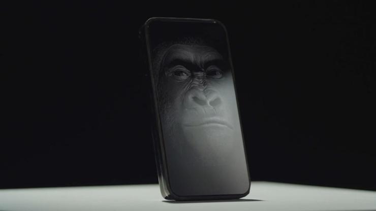 Telefonlar yere düşse bile ekranı çizilmeyecek