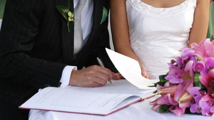 AKPli vekilden camide resmi nikah önerisi