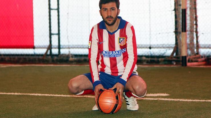 Arda Turandan üniversite öğrencisine jest