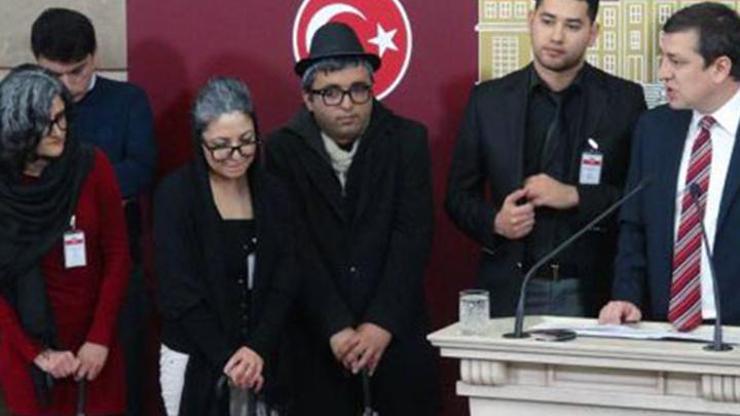 Memurluk yolunda yaşlandılar