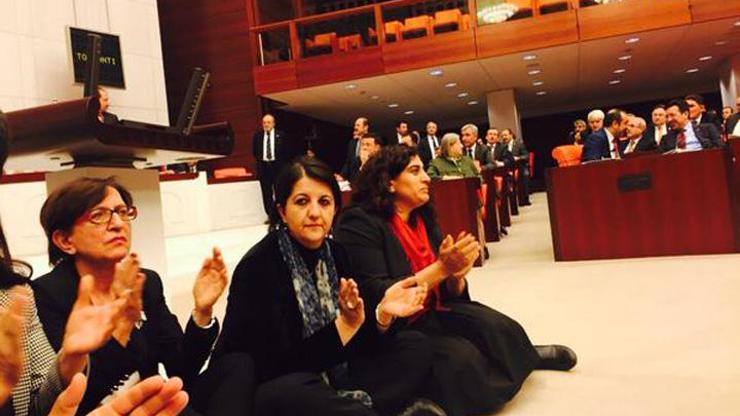İç Güvenlike karşı TBMMde oturma eylemi