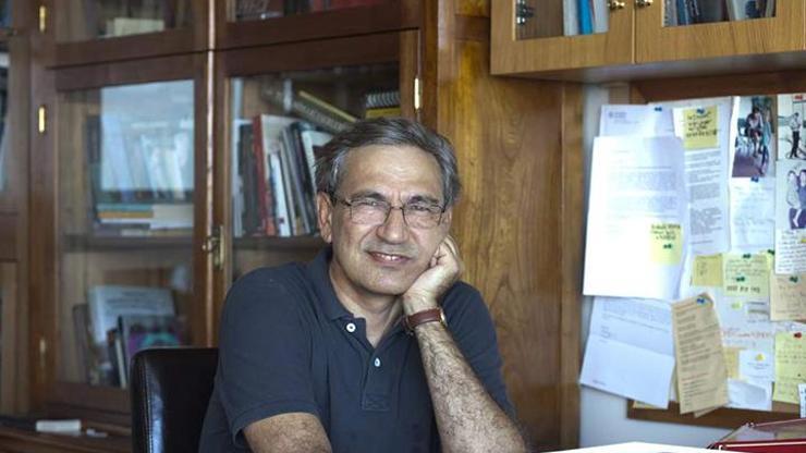 Orhan Pamuk Kadıköyde okurlarıyla buluşuyor