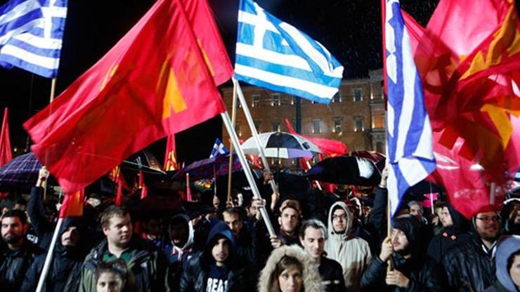 Yunan hükümeti binlerce kişinin katılımıyla protesto edildi