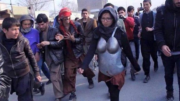 Tacize uğramamak için bunu yaptı