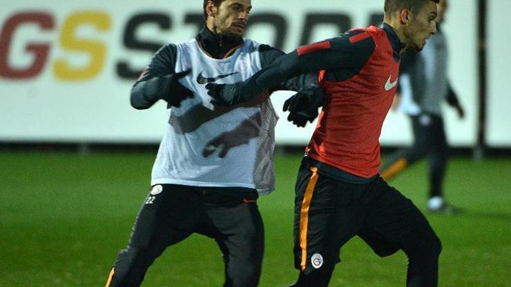 Galatasarayda Hakan Balta takımla birlikte çalıştı