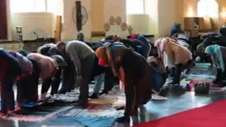Kilisede kılınan namaz tartışmalara neden oldu