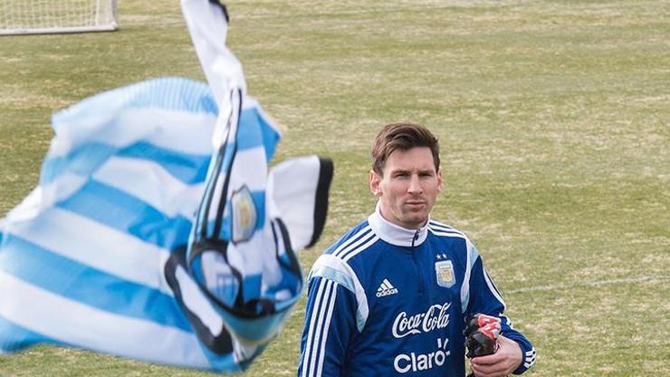 Messi sapasağlam
