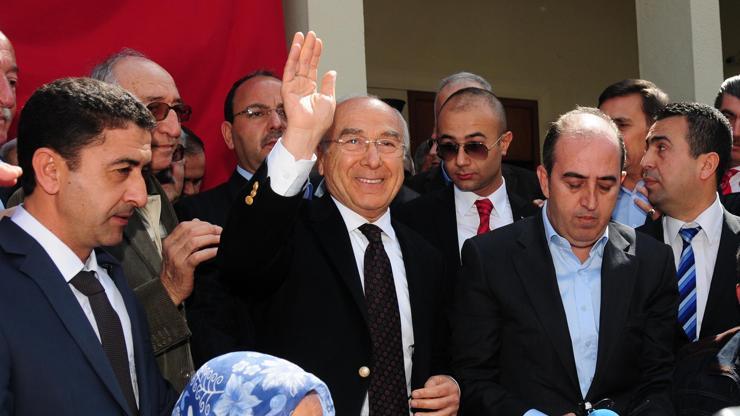 Aytaç Durak: Beni 4 yıl görevden alan bakanlık Melih Gökçek için susuyor