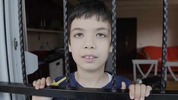 Otizmli çocuklarının eğitimi için evlerini sattılar