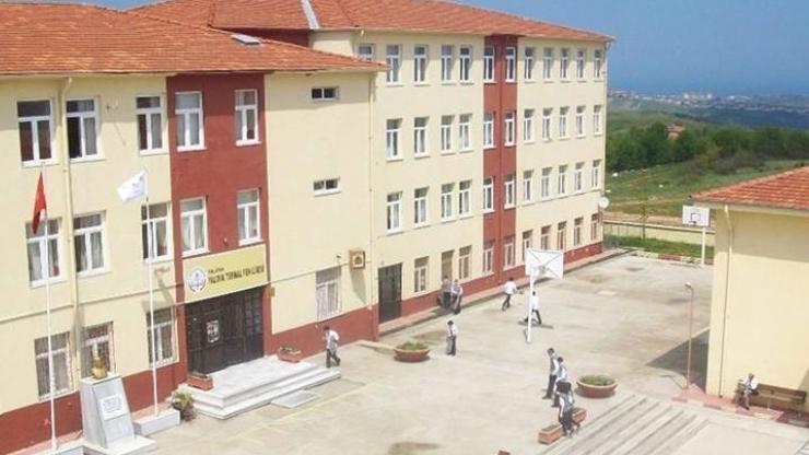 Yalovada valinin azarladığı öğretmen hayatını kaybetti