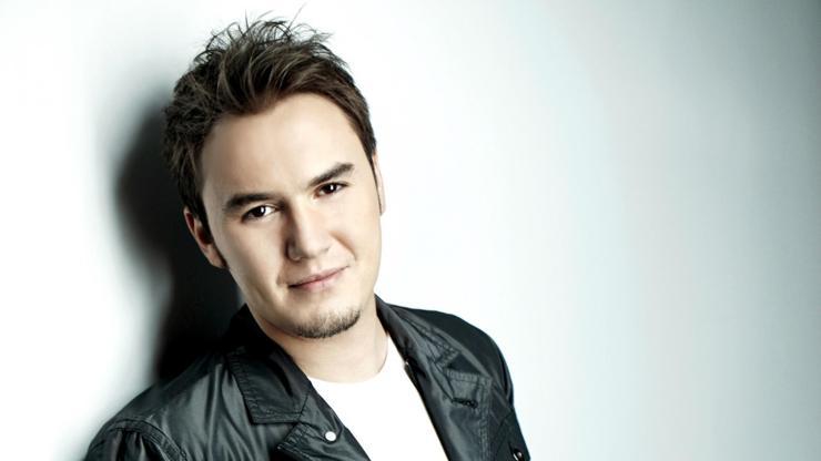 Mustafa Ceceli sahnede yuhalandı