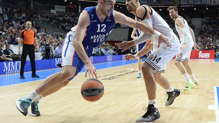 Real Madrid - Anadolu Efes: 80-71
