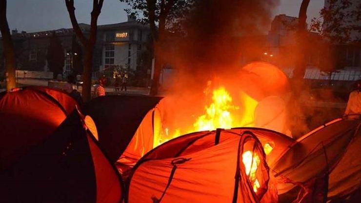 Gezi Parkındaki çadırlar kendiliğinden yanmış