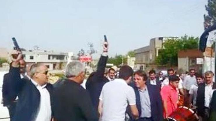 AKPli adayları silah atarak karşıladılar
