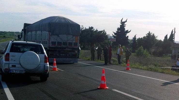 Otomobil askeri araca çarptı: 1 şehit, 3 yaralı
