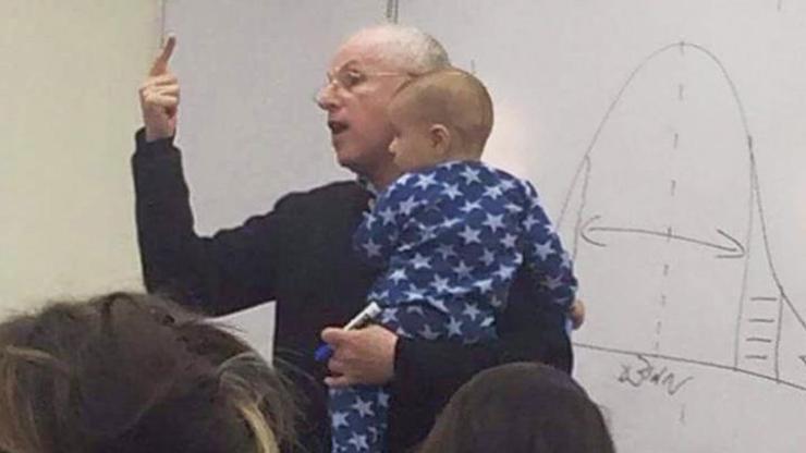 Profesör bu fotoğraflarla meşhur oldu