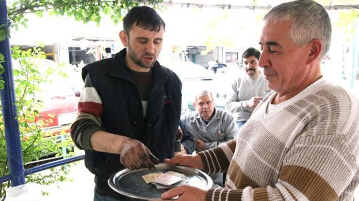 Esnaf işsizlikten gün yapıyor
