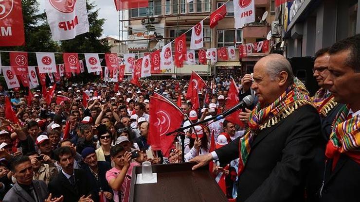 Bahçeli: Bu seçimler bir yol ayrımıdır
