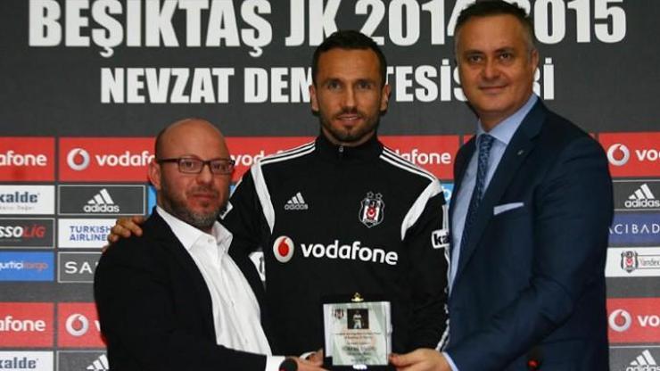 Sivok veda etti... Tek pişmanlığı...