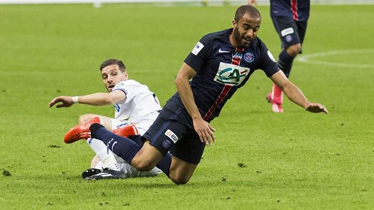 PSG Mourayı bırakmadı