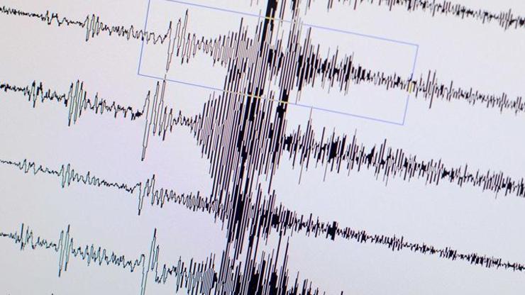 Yunanistanda 5,3 büyüklüğünde deprem