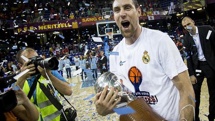 Real Madrid, Barcelonayı süpürdü