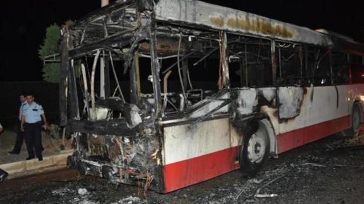 Belediye otobüsüne molotoflu saldırı