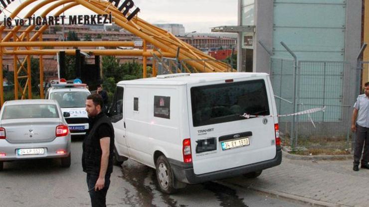 Para nakil aracını şoför ve arkadaşları soymuş