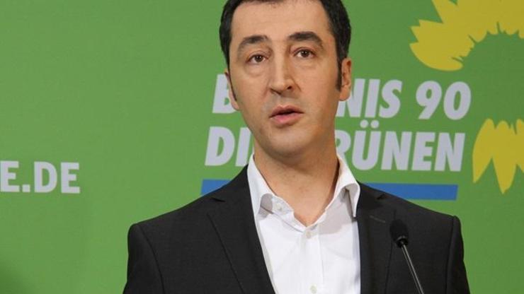 Cem Özdemir: Türkiye Erdoğanla küçük Pakistana dönüşüyor
