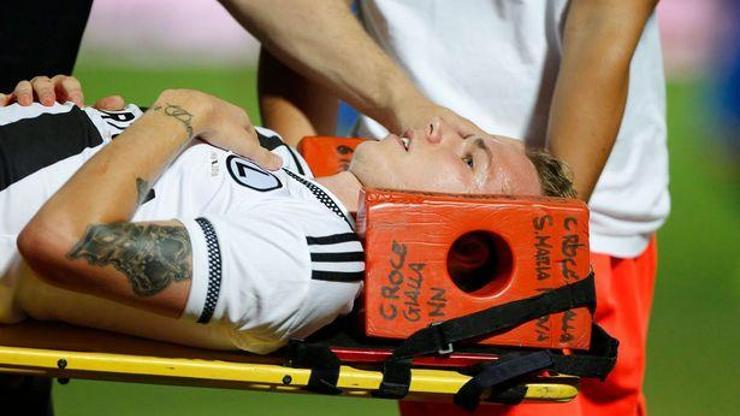 UEFA Avrupa Liginde bir maç yarıda kaldı