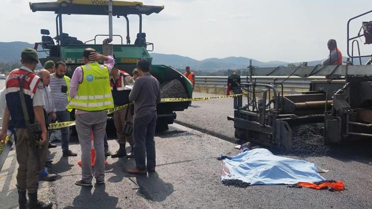 20 tonluk asfalt kamyonunun altında kalan işçi feci şekilde can verdi