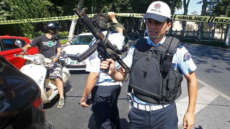 Dolmabahçede polise silahlı saldırı