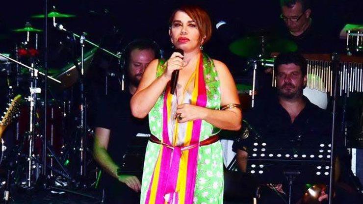Sezen Aksu : ’’Oturduğunuz yerden ’Savaşa hayır’ diye bağırarak olmaz’’