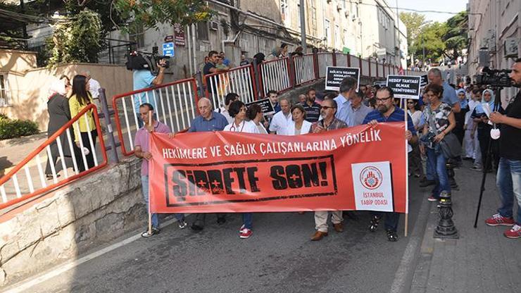Doktorlar şiddete tepki için iş bıraktı