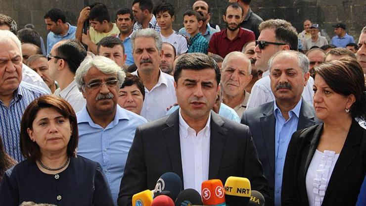 Demirtaştan Ankara ve Kandile çağrı