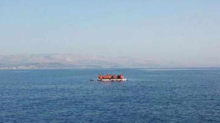 Mültecileri taşıyan bot battı, 4 yaşındaki çocuk öldü