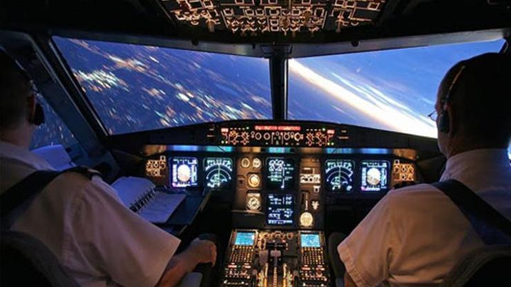 Kaptan pilot uçuş sırasında hayatını kaybetti