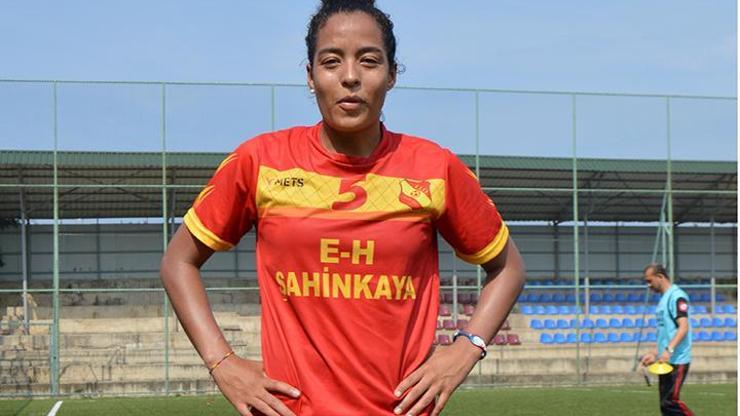Transfer parasını alıp kaçan futbolcu son anda yakalandı