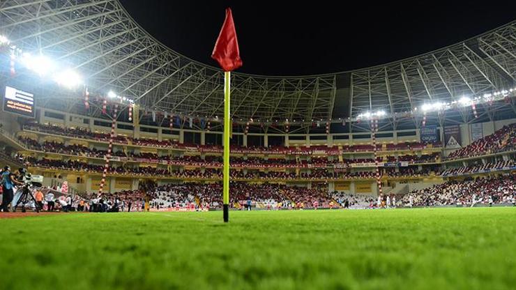 Antalya Arenanın çimini yapan firmaya göre sorun yok