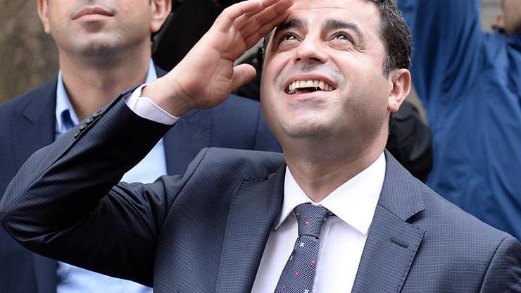 Oyunu ilk kullanan lider Selahattin Demirtaş oldu