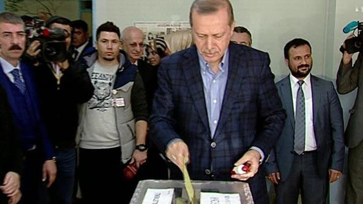 Cumhurbaşkanı Erdoğan İstanbulda oyunu kullandı
