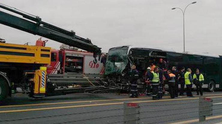 Sefaköyde metrobüs kazası: 5 yaralı