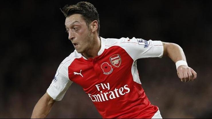 Mesut Özil Premier Lig tarihine geçti