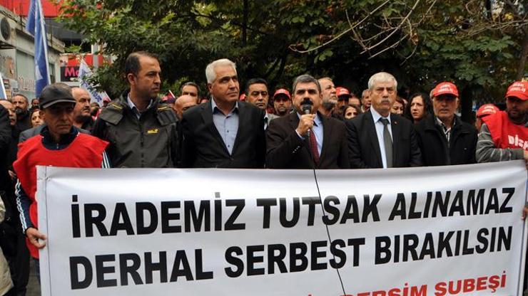 Tuncelide tutuklu sendikacı ve grevdeki işçilere destek