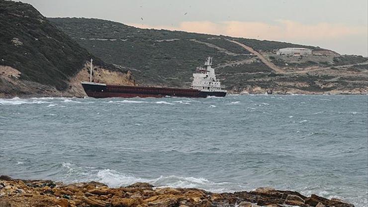 Çanakkale Boğazında yük gemisi karaya oturdu