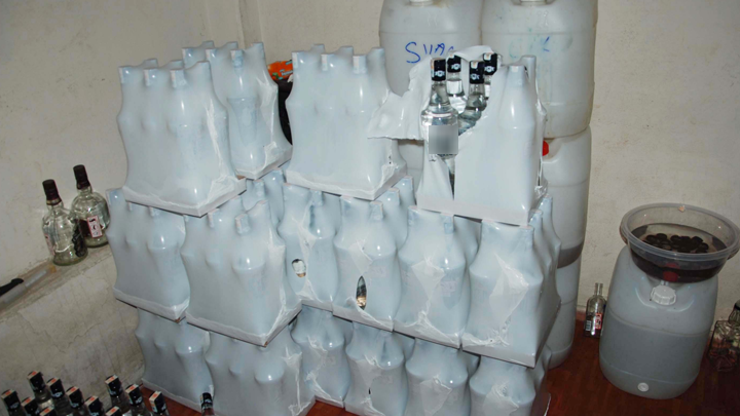 İstanbul Sultangazide sahte içki operasyonu