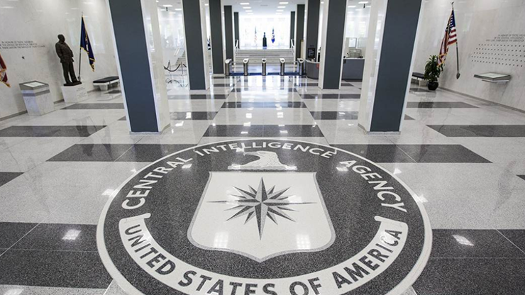 CIA Şefi’ni hack’lediler tutuklandılar